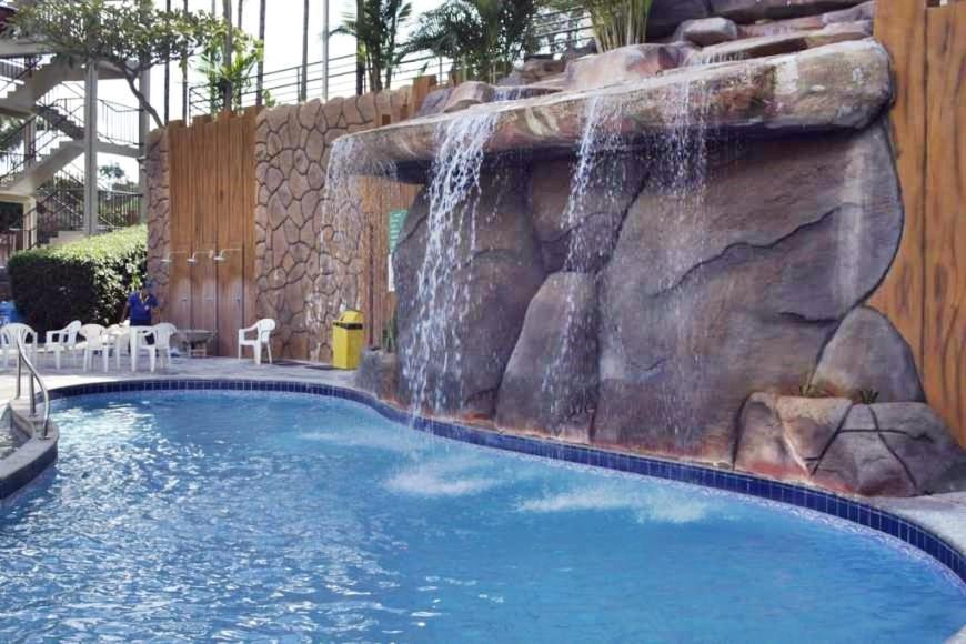 Flat Golden Dolphin Grand Hotel - Quarto E Sala Com Roupa De Cama E Banho - Piscinas 24H Caldas Novas Exterior foto