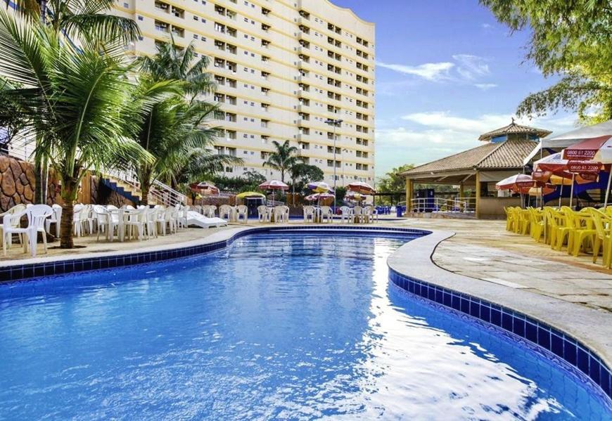 Flat Golden Dolphin Grand Hotel - Quarto E Sala Com Roupa De Cama E Banho - Piscinas 24H Caldas Novas Exterior foto