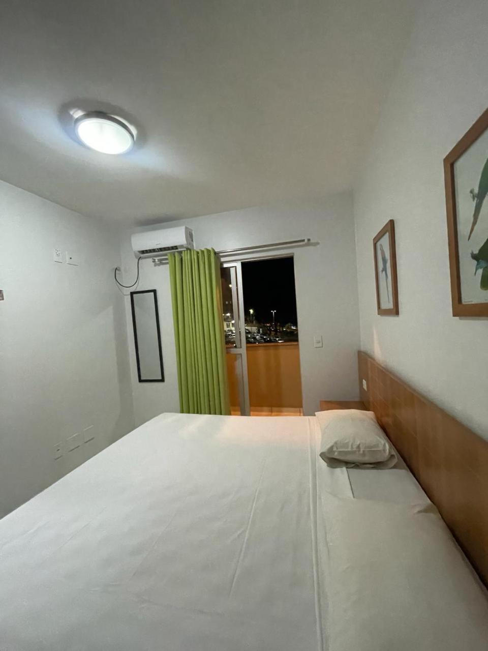 Flat Golden Dolphin Grand Hotel - Quarto E Sala Com Roupa De Cama E Banho - Piscinas 24H Caldas Novas Exterior foto